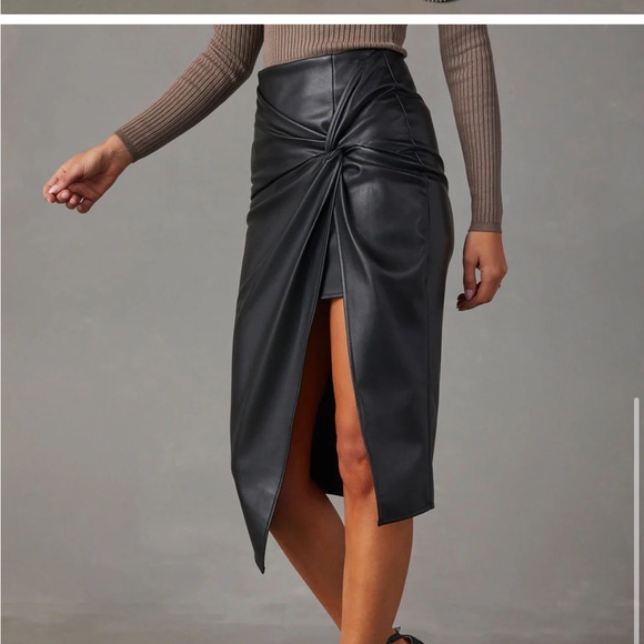 Like Wow twisted skirt-6 - Picture 2 of 9